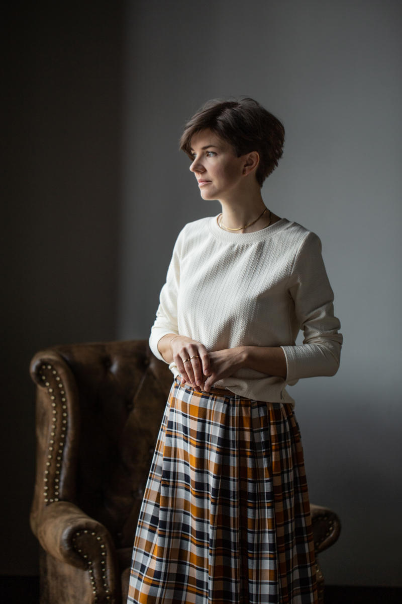 dzianinowa-bluzka-damska dzianinowa bluzka damska śmietankowa elegancka lilen