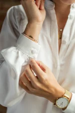 Elegancka koszula damska ze stójką Peony - jasna śmietanka - TENCEL - obrazek 2